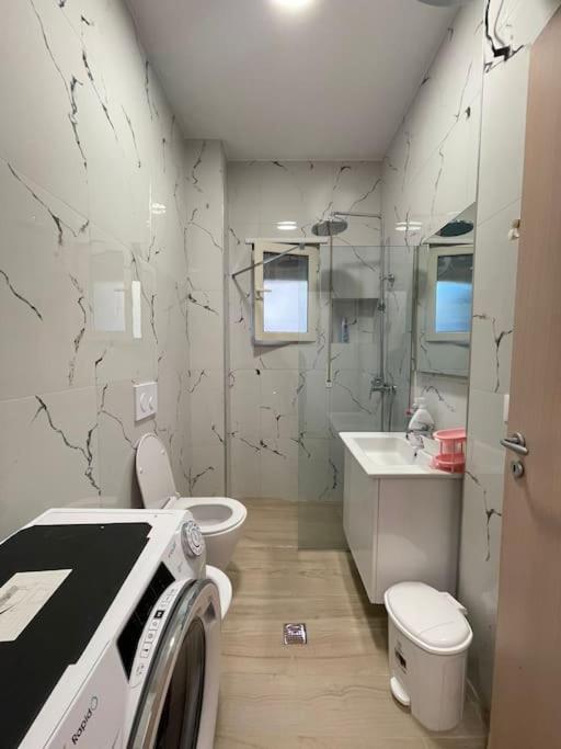 Family Joy Apartment - Imazhi 3