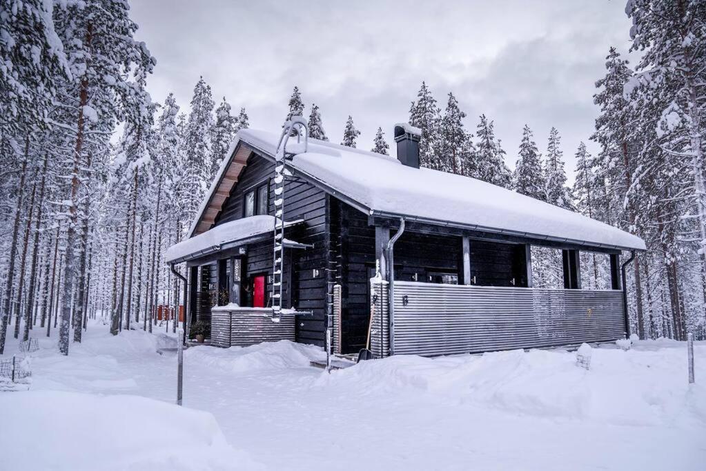 Charming log house - Lumous B - Pyhätunturi - Finland v zimě