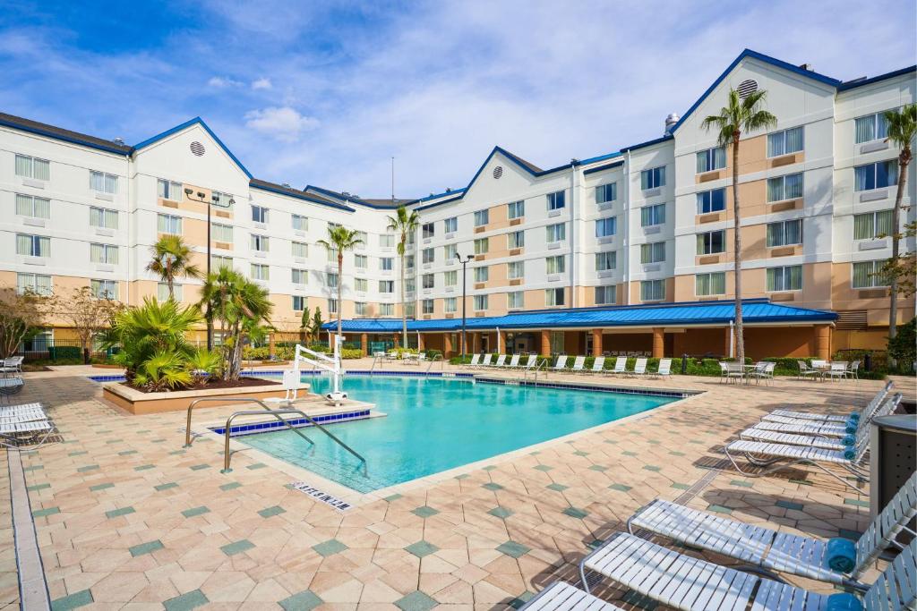 Fairfield Inn & Suites by Marriott Orlando Lake Buena Vista in the Marriott Village photo