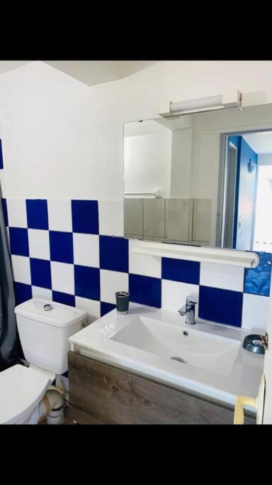 Koupelna v ubytování Le Bleu de L'Anse