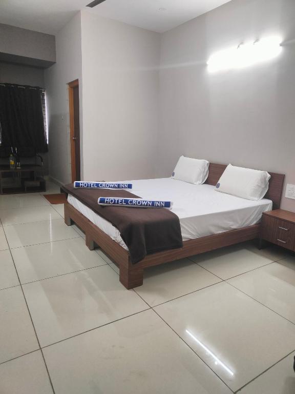 Hotel Crown Inn - Room De Deluxe King