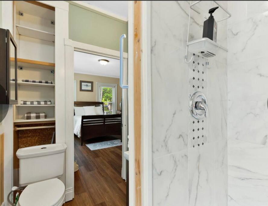 Beautiful Studio Apartment in Historic House photo