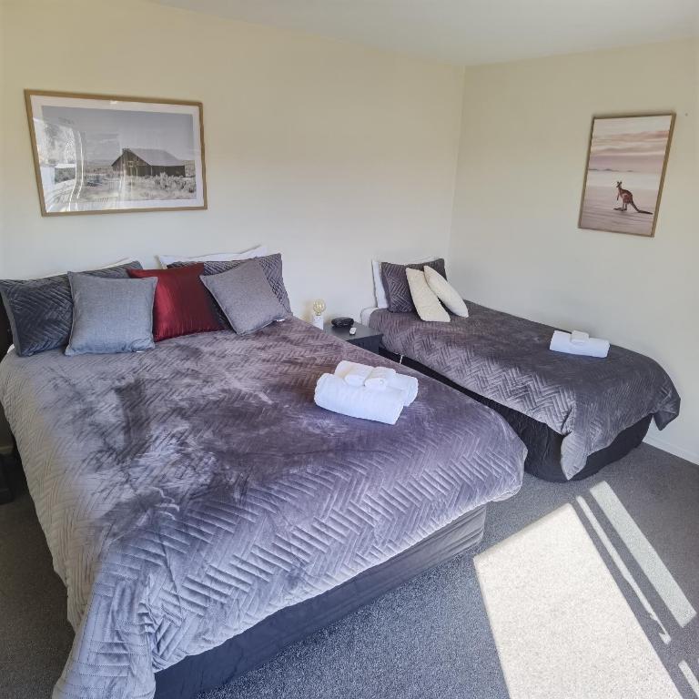 Kea by the Lake - Resim 19