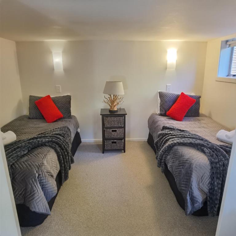 Kea by the Lake - Resim 30