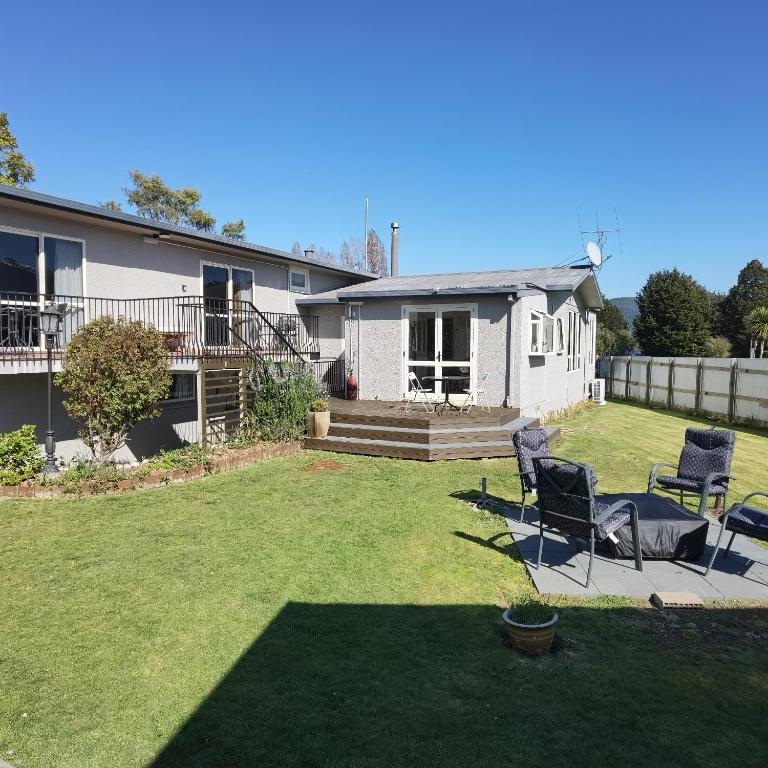 Kea by the Lake - Resim 13