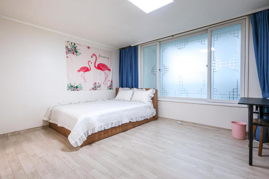 A Four Leaf Clover House_1