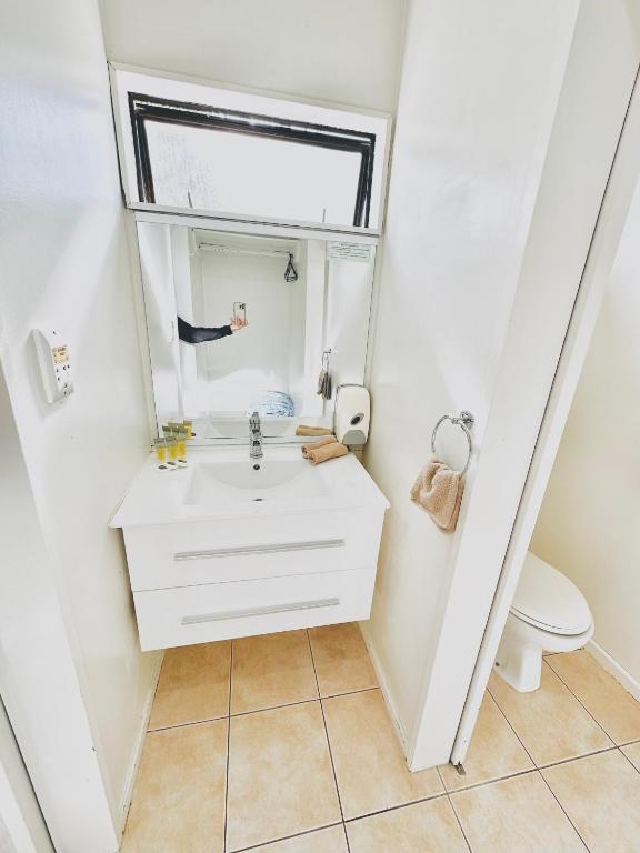 Gothic Heights Motel - Resim 3