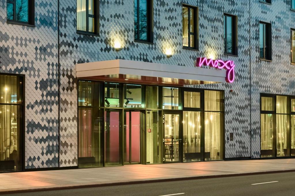 Moxy Dresden Neustadt - Resim 21
