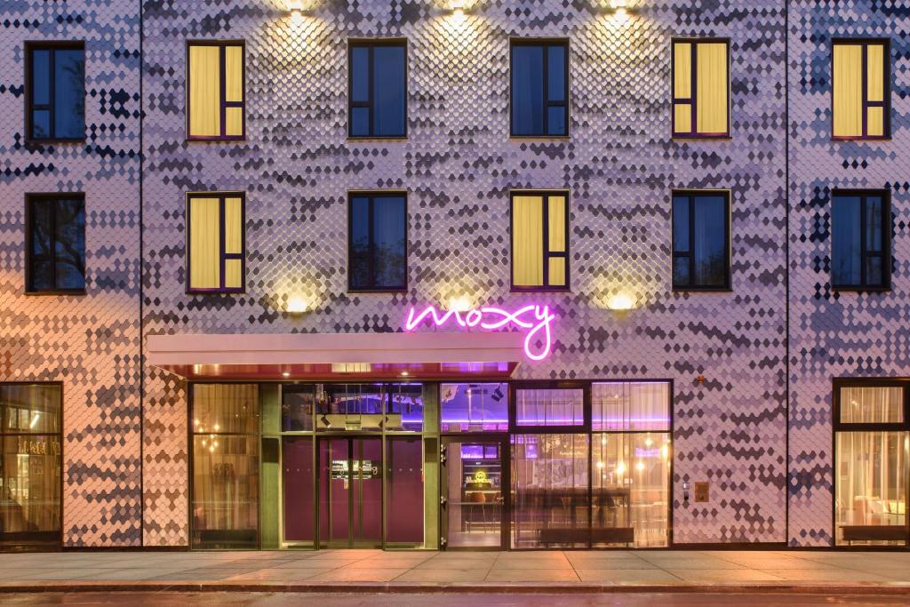 Moxy Dresden Neustadt - Resim 15