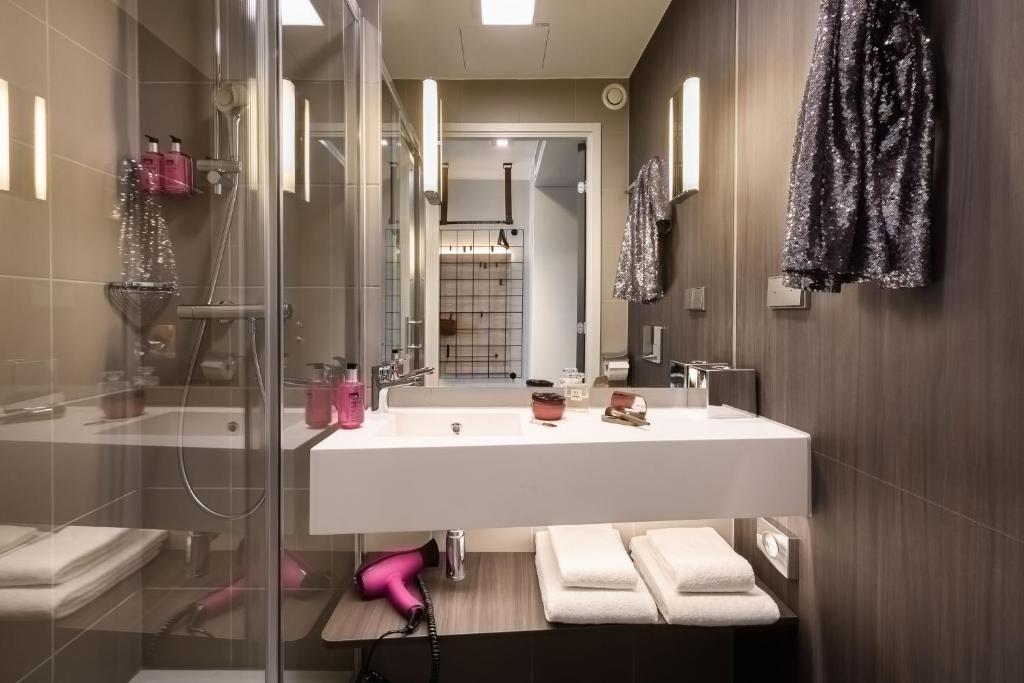 Moxy Dresden Neustadt - Resim 41