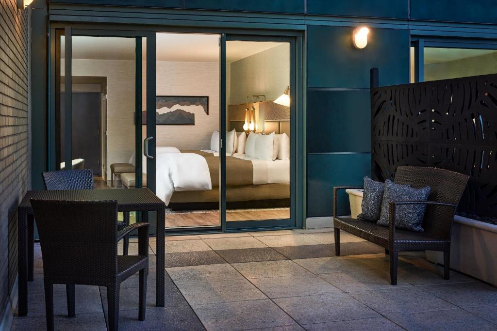 The Westin Denver Downtown - Queen Room Met Twee Queensize Bedden Met Terras