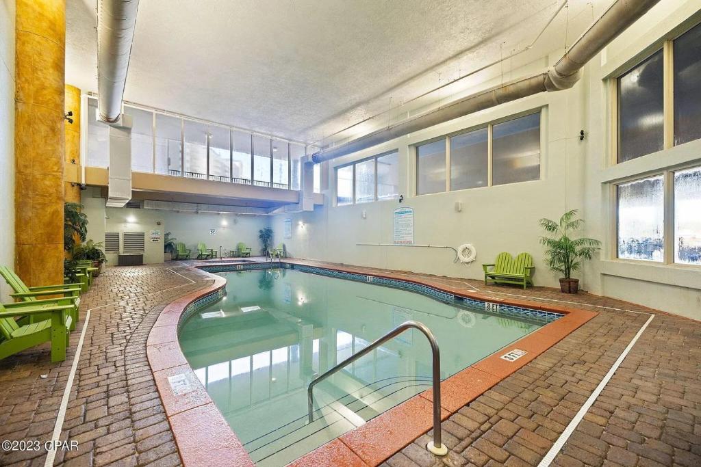 Бассейн в Beach Condo at the Shores of Panama Condos - Unit 918 или поблизости