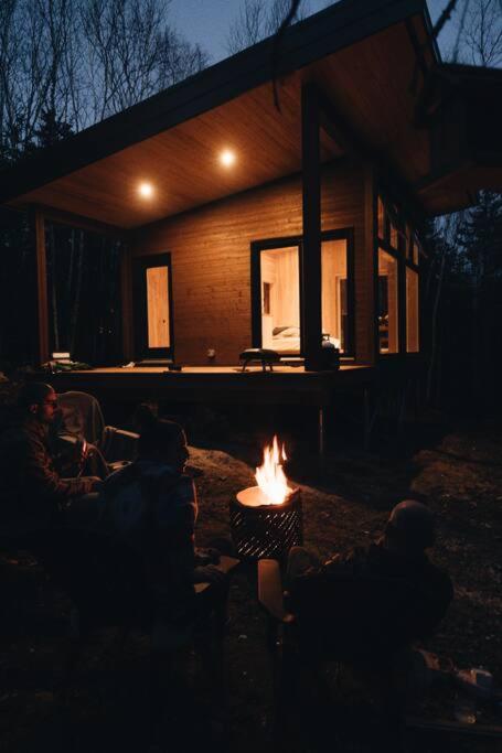 Foto dalla galleria di Tanières MicroChalets Charlevoix a Baie-Saint-Paul