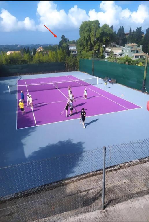 Tenis a/nebo squash v ubytování Harmony Garden Suite near Corfu Town nebo okolí