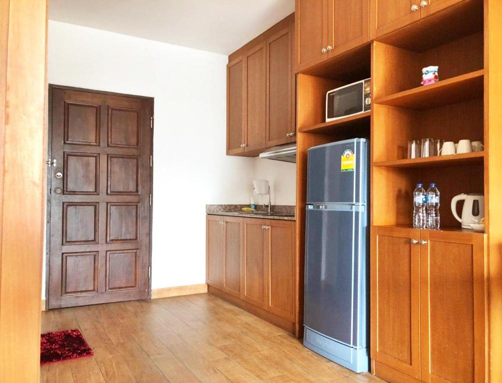 Ảnh trong thư viện ảnh của Walking Street side View Talay 6 Pattaya ở Khu Pattaya Central