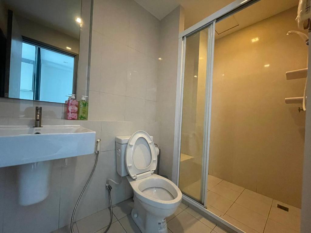 The Base Central Pattaya by Adam - Resim 21