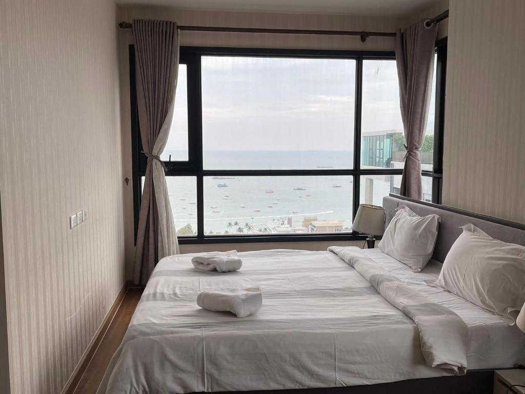 The Base Central Pattaya by Adam - Resim 44