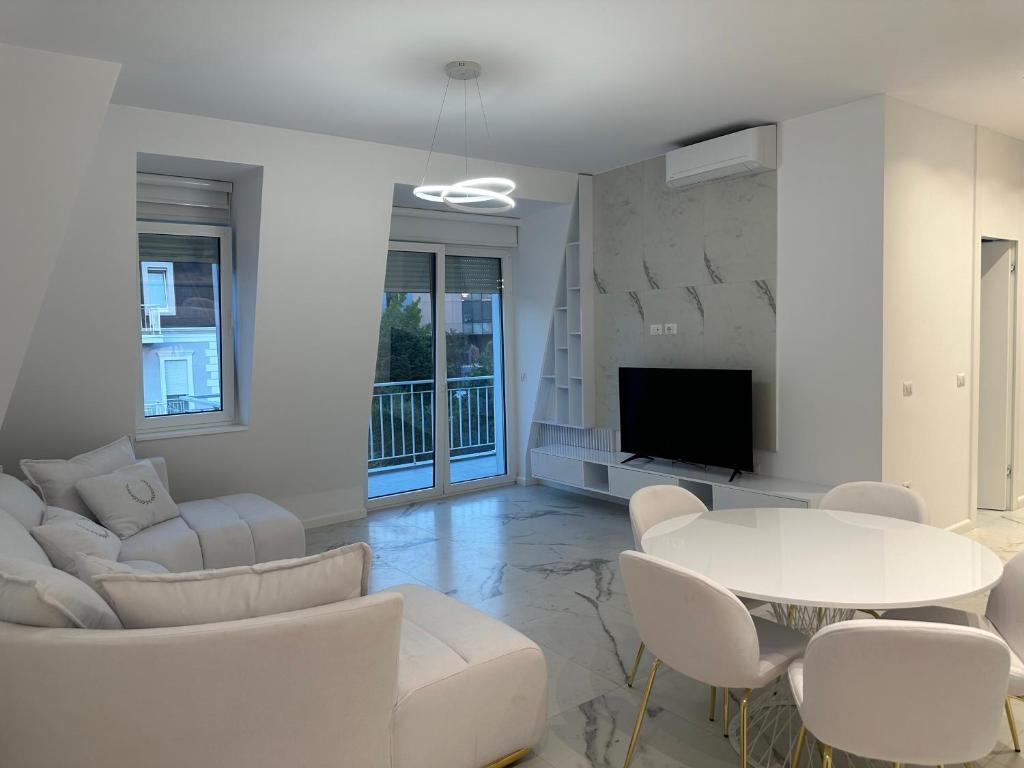 Prestige Apartments - Image 5