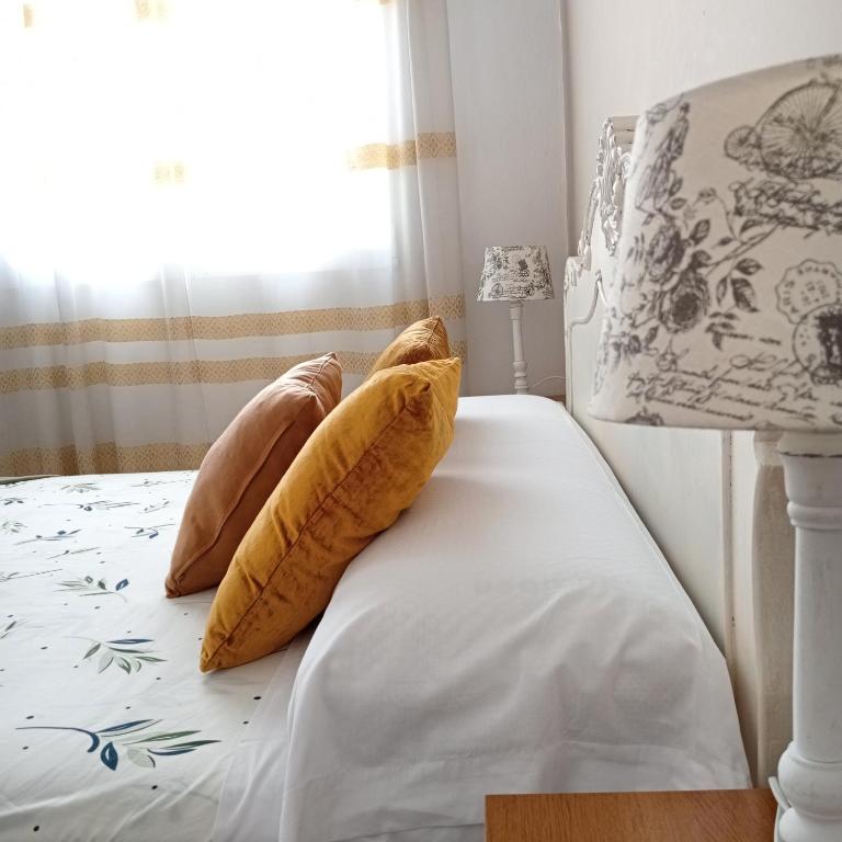 Łóżko lub łóżka w pokoju w obiekcie Casas Rurales Los Marqueses