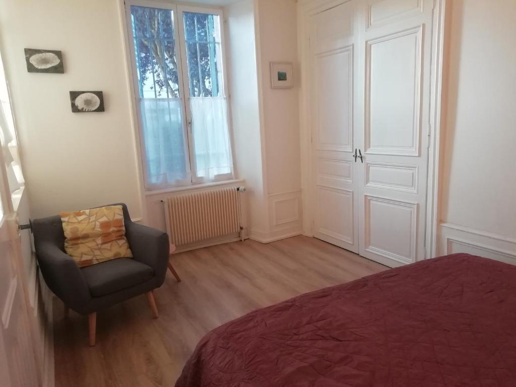 3 Place des Arbres, Chambres D'Hôtes, Felletin - Error