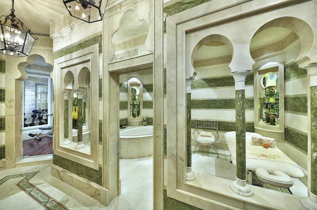 Koupelna v ubytování Waldorf Astoria Jeddah - Qasr Al Sharq