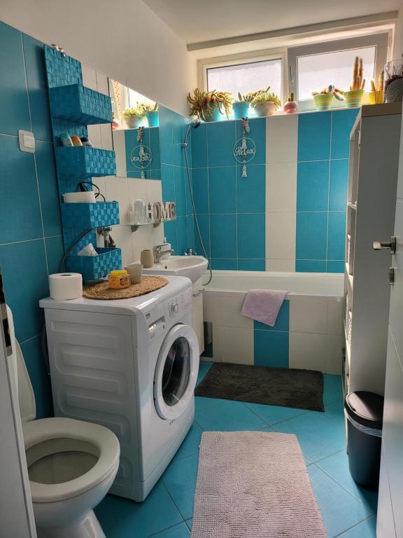 Dolly Apartment Airport - 6