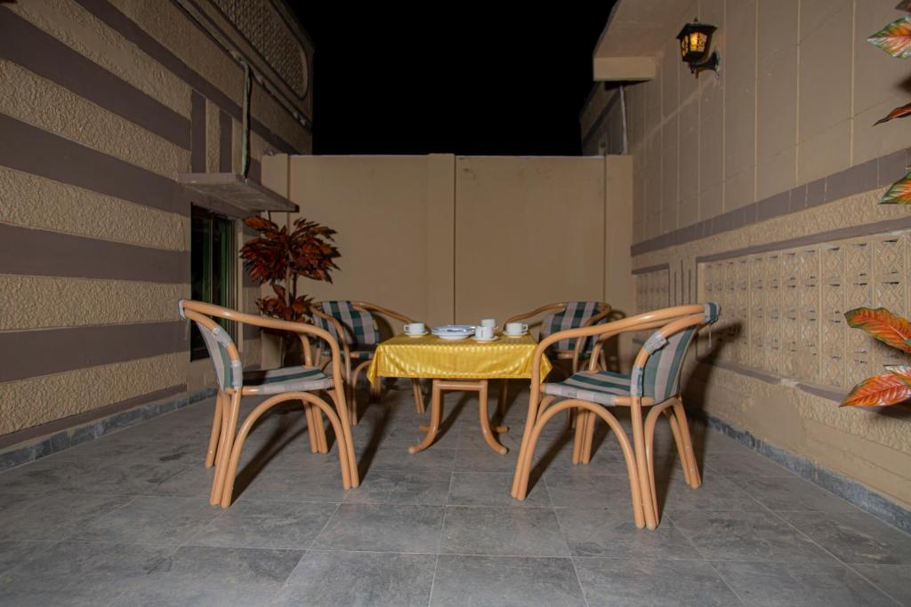 Hotel white season Gulberg - Apartamento Con Balcón