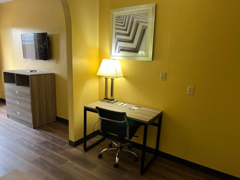 Quality Inn Bay City TX - King Room - Niet Roken