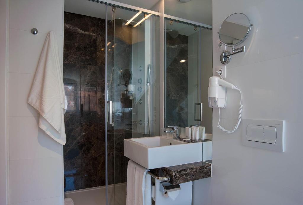 The 7 Hotel, Suites, Studios & Apartments - Resim 10