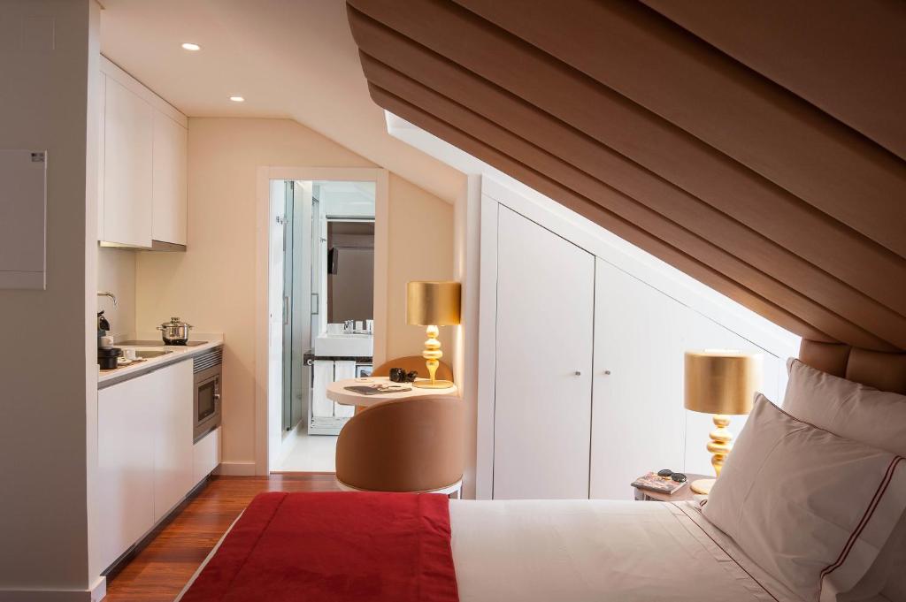 The 7 Hotel, Suites, Studios & Apartments - Resim 27