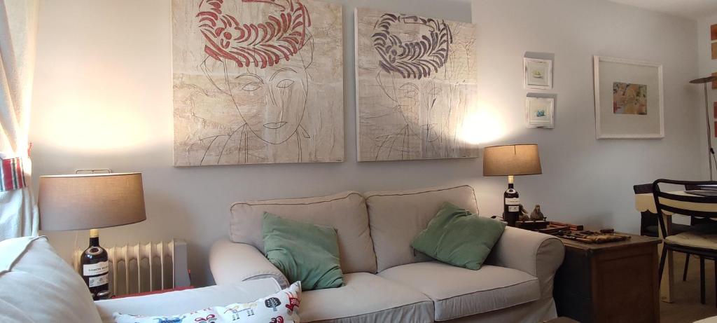 Posezení v ubytování BAQUEIRA BERET, Apartamento a pie de pistas