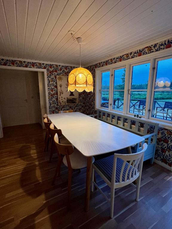 Fotografie z fotogalerie ubytování Idylliskt hus med sjöutsikt. v destinaci Östhammar