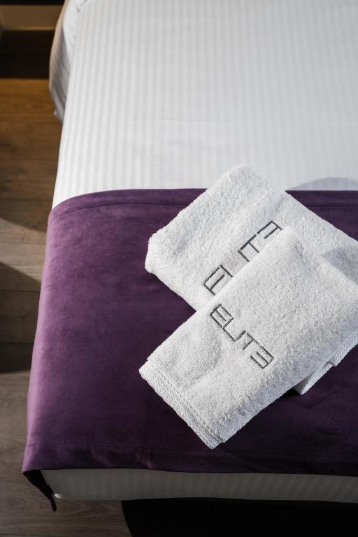 ELITE APARTMENTS - 8