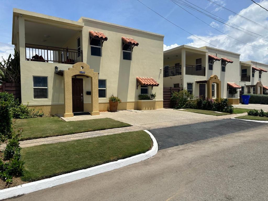 Bougainvillea Beach HouseOcean Views, Portmore (updated prices 2024)