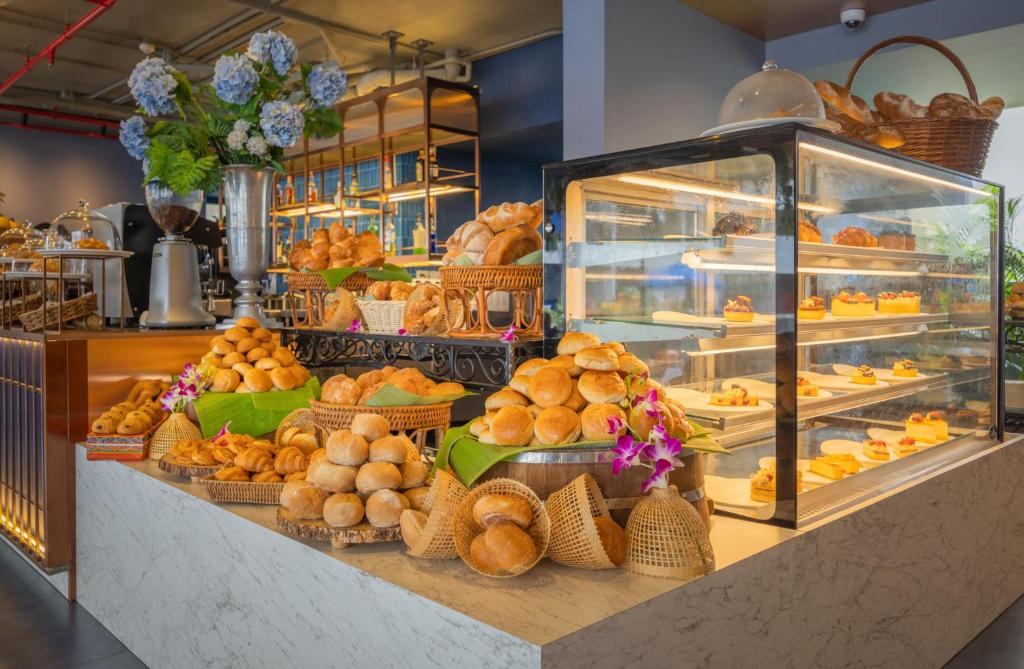 Deevana Plaza Phuket - SHA Extra Plus - Resim 30