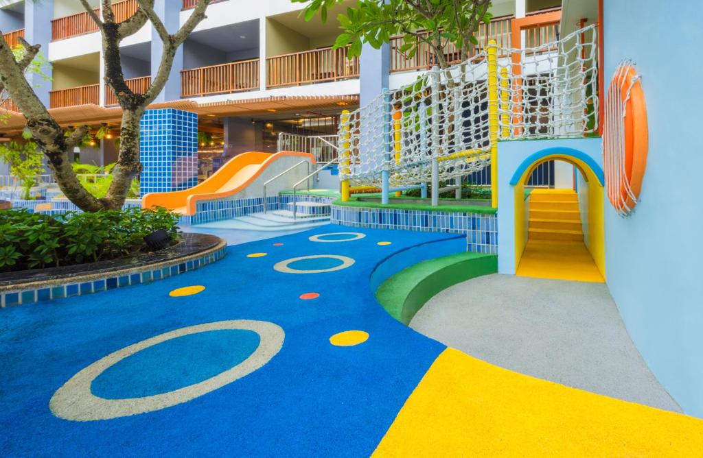 Deevana Plaza Phuket - SHA Extra Plus - Resim 20