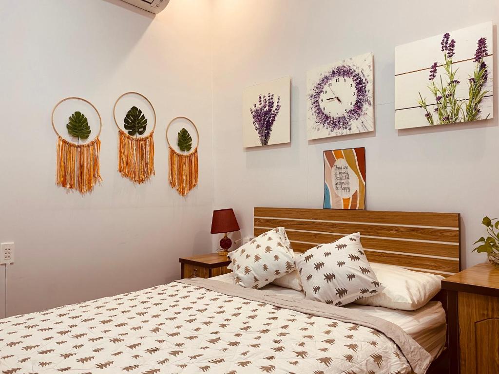 Postel nebo postele na pokoji v ubytování Letters Bà Triệu