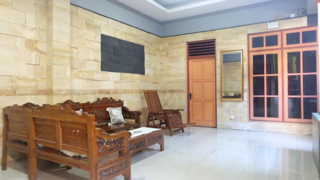 Homestay Simply Homy Jogja dekat Gembira Loka Zoo - Casa De Cuatro Dormitorios