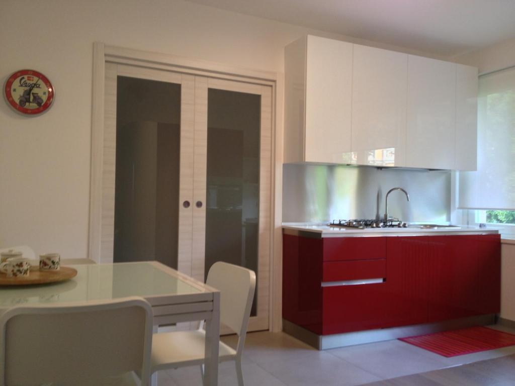 A kitchen or kitchenette at Casa Maria