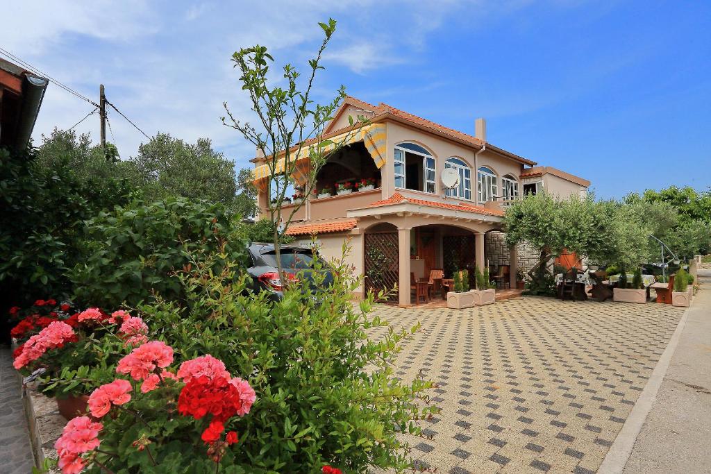 Zahrada ubytování Apartments Melita