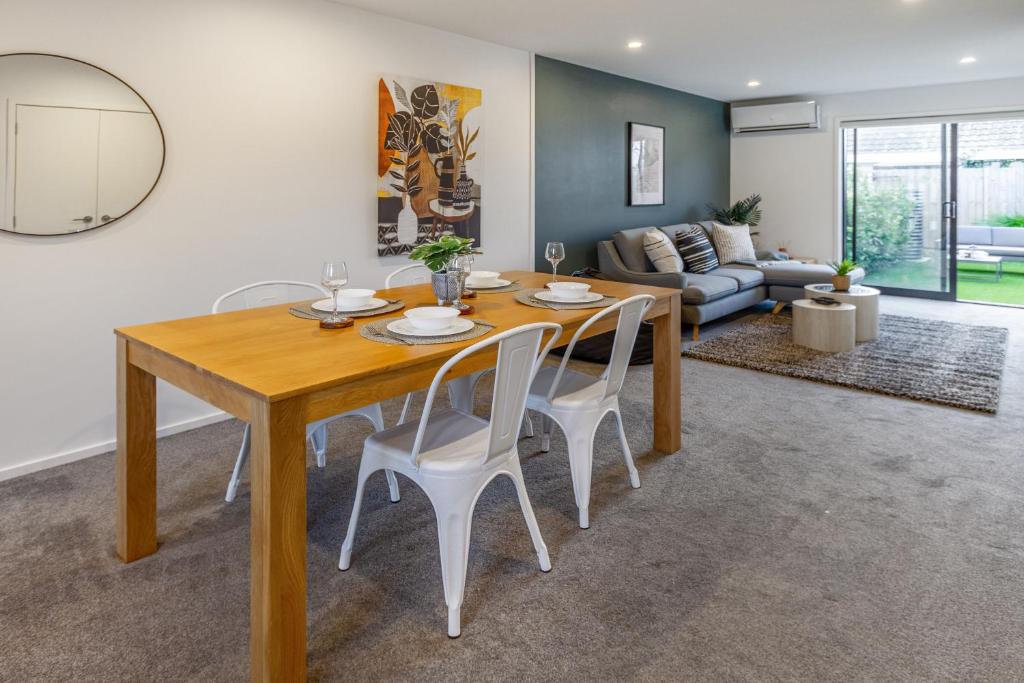 Central City Hideout, Location, Location! w/park - Resim 4