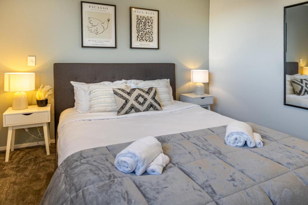 Central City Hideout, Location, Location! w/park - Resim 24