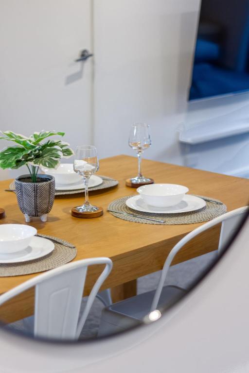 Central City Hideout, Location, Location! w/park - Resim 18