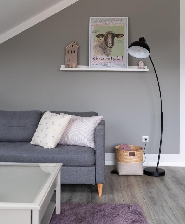 Posezení v ubytování fuldaliebe - Stadtnahe moderne Ferienwohnung in Fulda