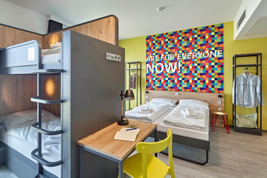 MEININGER Hotel Köln West - Resim 11