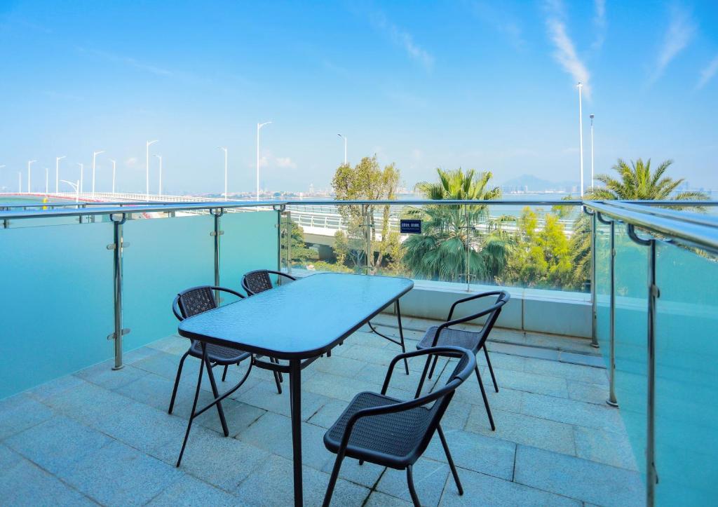 Holiday Inn Express Xiamen Airport Zone, an IHG Hotel - Salle Roi Standard Avec Balcon