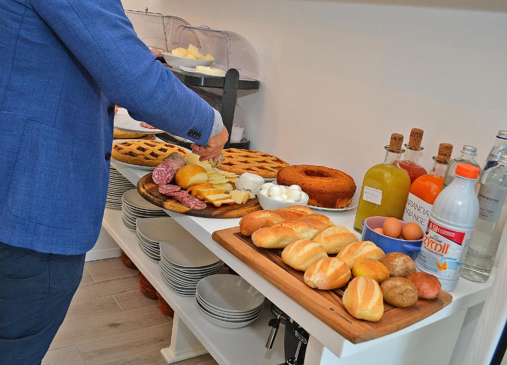 Jedlo v ubytovaní bed & breakfast alebo blízkom okolí
