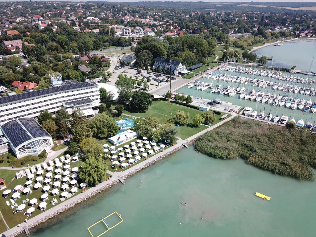 Balatonkenese – Photos 1