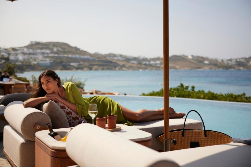 Bill & Coo Coast Suites -The Leading Hotels of the World, Agios Ioannis  Mykonos – Updated 2023 Prices