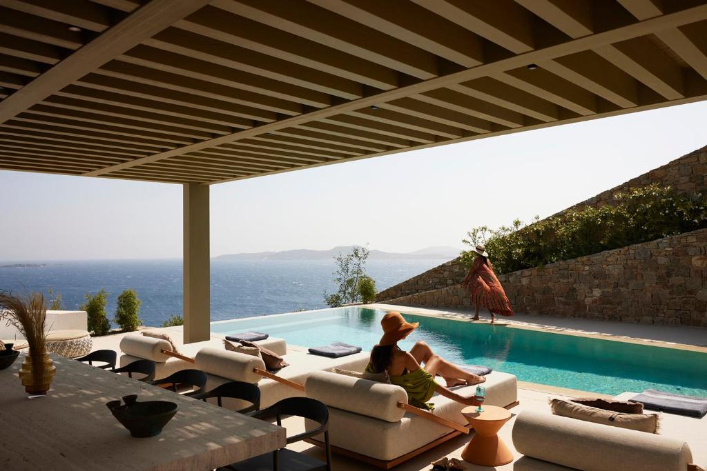 Bill & Coo Coast Suites -The Leading Hotels of the World, Agios Ioannis  Mykonos, Greece - Booking.com